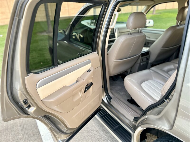 2004 Mercury MERCURY MOUNTAINEER AWD CONVENIENCE LEATHER V6 4X4 YOUTUBE VIDEO   - Photo 50 - Stafford, TX 77477