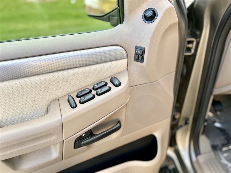 2004 Mercury MERCURY MOUNTAINEER AWD CONVENIENCE LEATHER V6 4X4 YOUTUBE VIDEO   - Photo 39 - Stafford, TX 77477