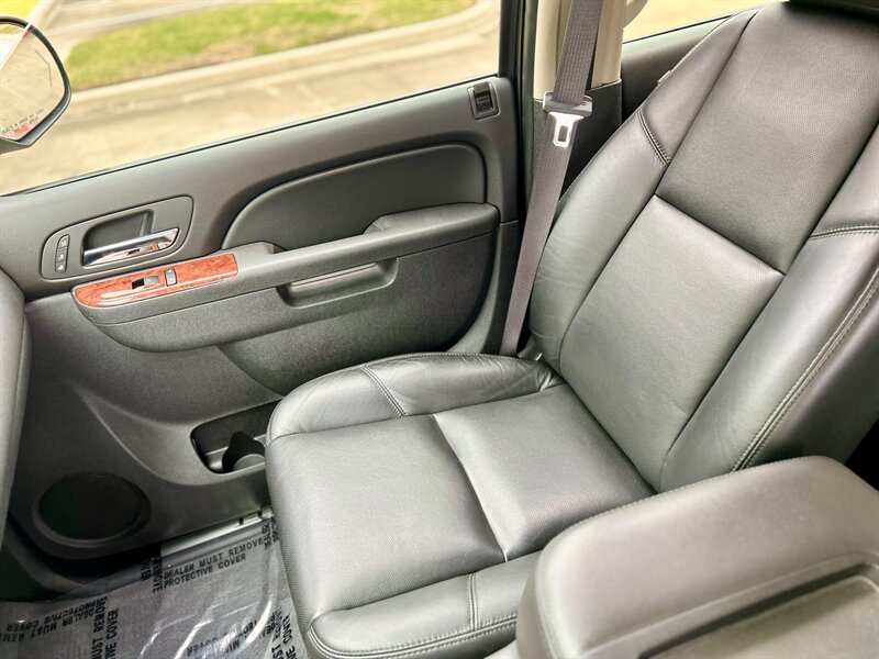 2012 Chevrolet CHEVROLET AVALANCHE LTZ NAVIGATION LTHR 39K SUPER LOW MILES YOUTUBE VIDEO   - Photo 61 - Stafford, TX 77477