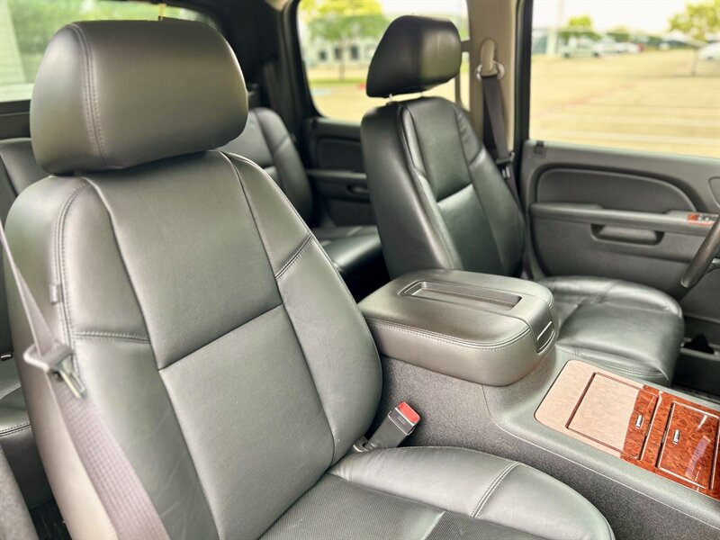 2012 Chevrolet CHEVROLET AVALANCHE LTZ NAVIGATION LTHR 39K SUPER LOW MILES YOUTUBE VIDEO   - Photo 65 - Stafford, TX 77477