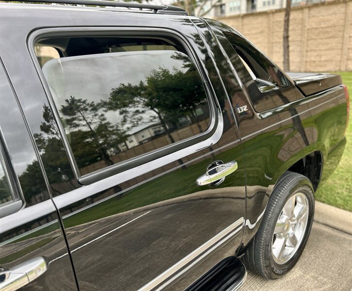2012 Chevrolet CHEVROLET AVALANCHE LTZ NAVIGATION LTHR 39K SUPER LOW MILES YOUTUBE VIDEO   - Photo 48 - Stafford, TX 77477