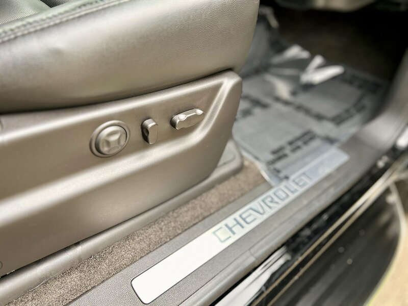 2012 Chevrolet CHEVROLET AVALANCHE LTZ NAVIGATION LTHR 39K SUPER LOW MILES YOUTUBE VIDEO   - Photo 86 - Stafford, TX 77477