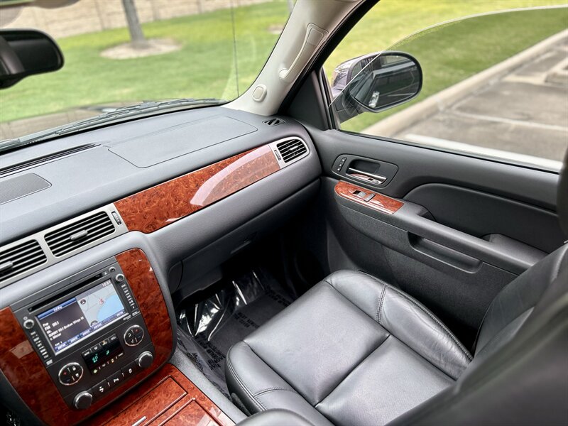 2012 Chevrolet CHEVROLET AVALANCHE LTZ NAVIGATION LTHR 39K SUPER LOW MILES YOUTUBE VIDEO   - Photo 84 - Stafford, TX 77477
