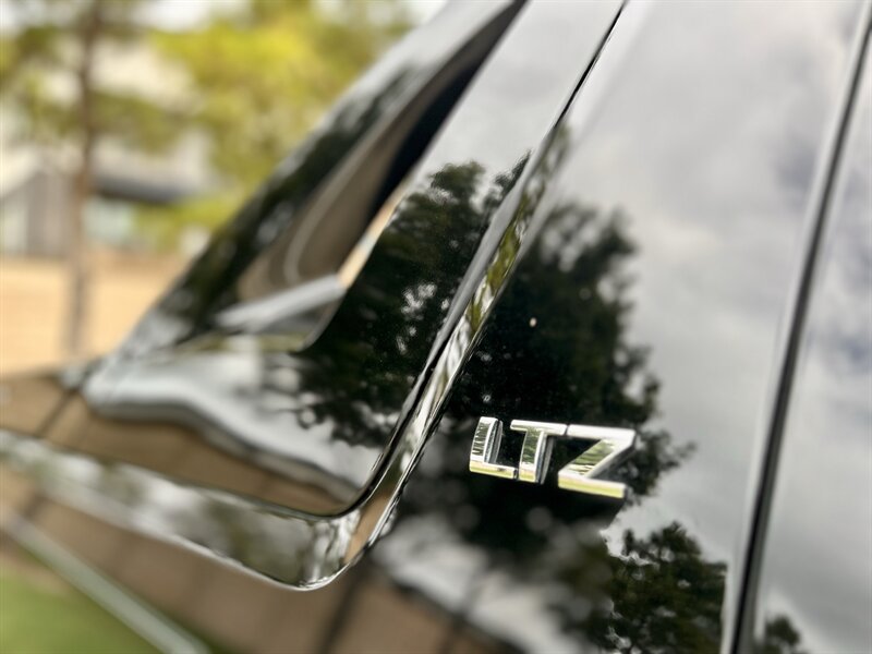 2012 Chevrolet CHEVROLET AVALANCHE LTZ NAVIGATION LTHR 39K SUPER LOW MILES YOUTUBE VIDEO   - Photo 35 - Stafford, TX 77477