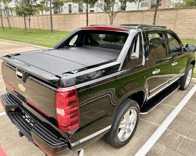 2012 Chevrolet CHEVROLET AVALANCHE LTZ NAVIGATION LTHR 39K SUPER LOW MILES YOUTUBE VIDEO   - Photo 25 - Stafford, TX 77477