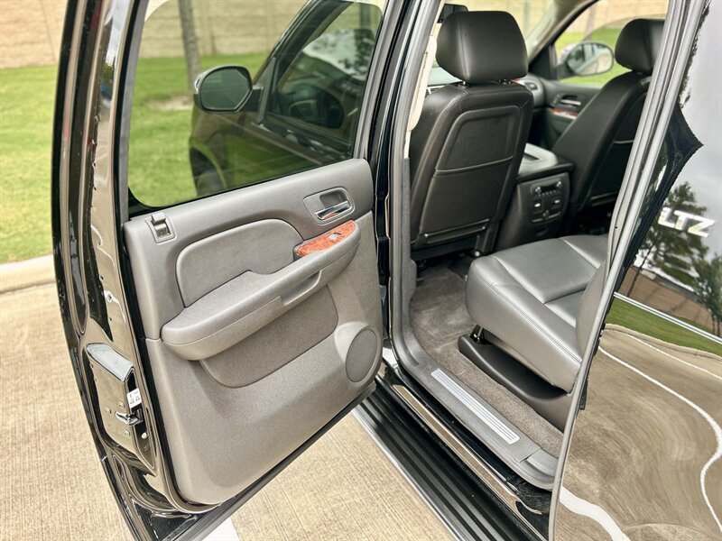 2012 Chevrolet CHEVROLET AVALANCHE LTZ NAVIGATION LTHR 39K SUPER LOW MILES YOUTUBE VIDEO   - Photo 71 - Stafford, TX 77477