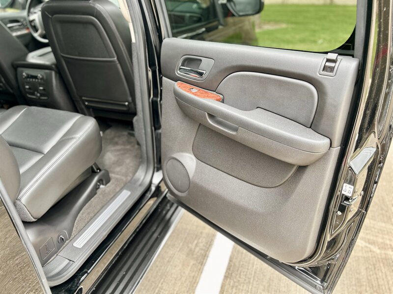 2012 Chevrolet CHEVROLET AVALANCHE LTZ NAVIGATION LTHR 39K SUPER LOW MILES YOUTUBE VIDEO   - Photo 72 - Stafford, TX 77477
