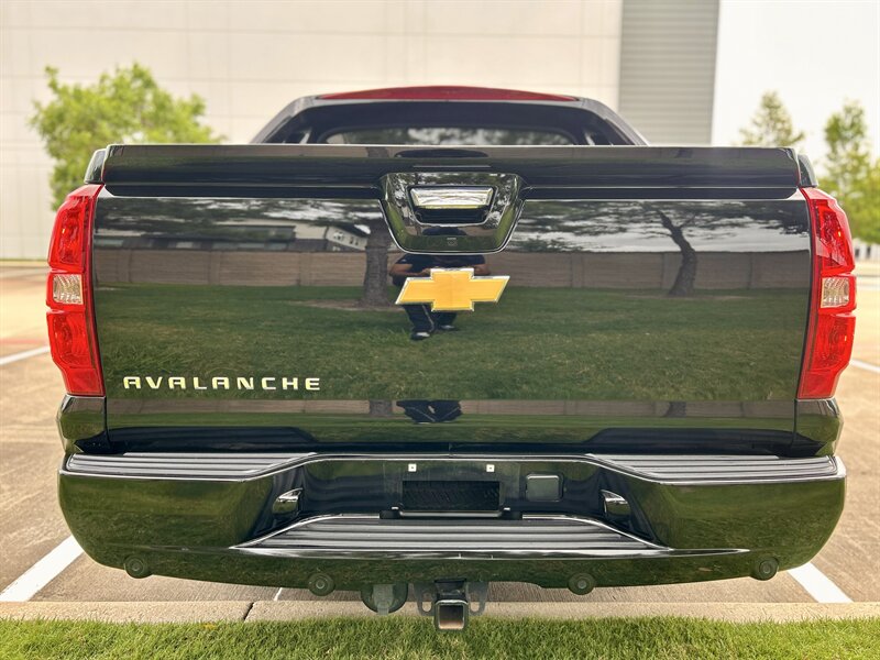2012 Chevrolet CHEVROLET AVALANCHE LTZ NAVIGATION LTHR 39K SUPER LOW MILES YOUTUBE VIDEO   - Photo 18 - Stafford, TX 77477