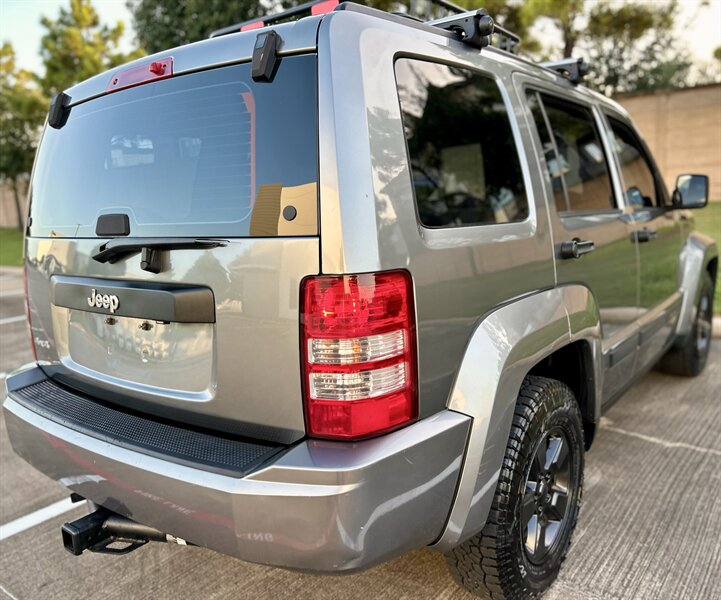2012 Jeep JEEP LIBERTY SPORT 4X4 TRAIL RATED 3.7L V6 4WD YOUTUBE VIDEO   - Photo 17 - Stafford, TX 77477