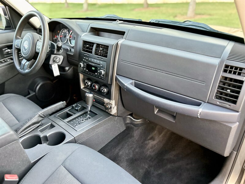 2012 Jeep JEEP LIBERTY SPORT 4X4 TRAIL RATED 3.7L V6 4WD YOUTUBE VIDEO   - Photo 47 - Stafford, TX 77477