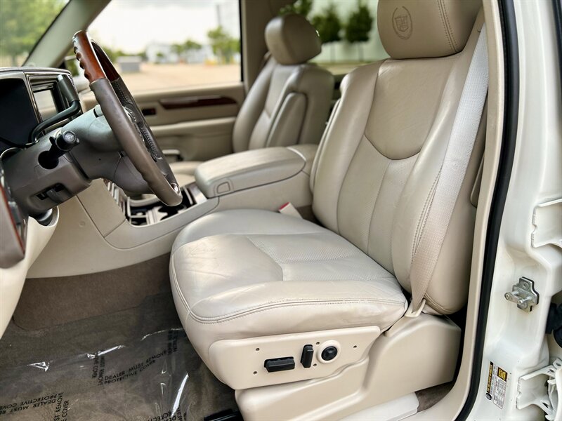 2005 Cadillac CADILLAC ESCALADE EXT AWD LEATHER 6.0L VORTEC V8 YOUTUBE VIDEO   - Photo 39 - Stafford, TX 77477