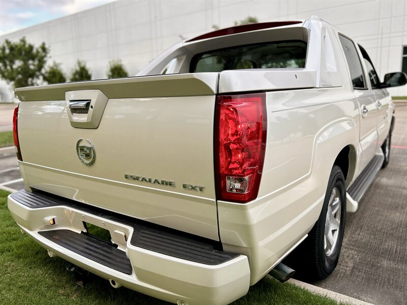 2005 Cadillac CADILLAC ESCALADE EXT AWD LEATHER 6.0L VORTEC V8 YOUTUBE VIDEO   - Photo 22 - Stafford, TX 77477