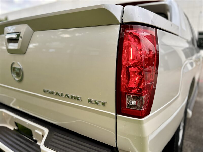 2005 Cadillac CADILLAC ESCALADE EXT AWD LEATHER 6.0L VORTEC V8 YOUTUBE VIDEO   - Photo 32 - Stafford, TX 77477