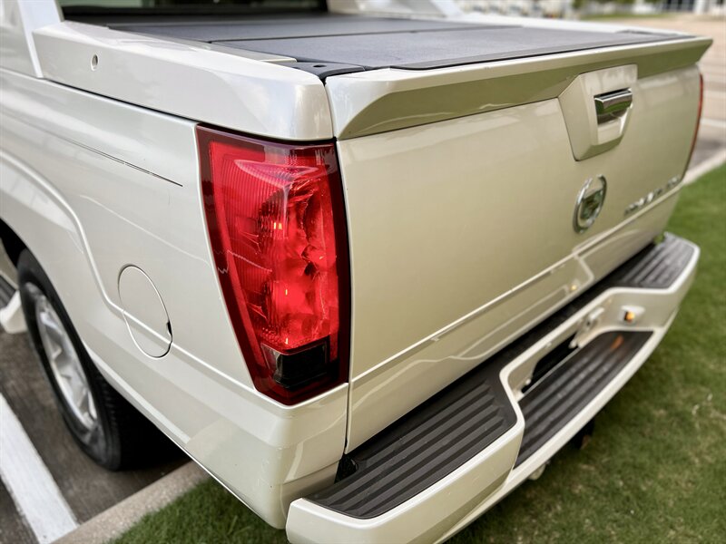 2005 Cadillac CADILLAC ESCALADE EXT AWD LEATHER 6.0L VORTEC V8 YOUTUBE VIDEO   - Photo 31 - Stafford, TX 77477