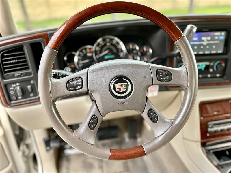 2005 Cadillac CADILLAC ESCALADE EXT AWD LEATHER 6.0L VORTEC V8 YOUTUBE VIDEO   - Photo 36 - Stafford, TX 77477