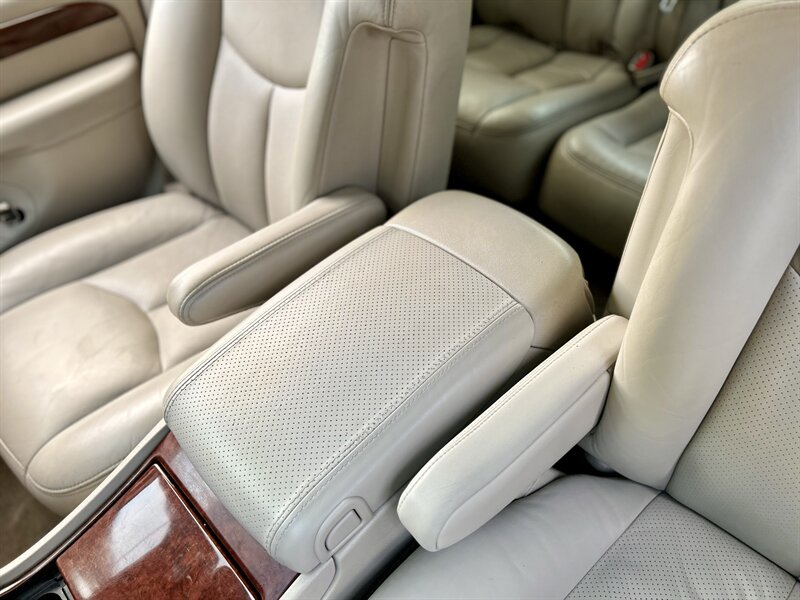 2005 Cadillac CADILLAC ESCALADE EXT AWD LEATHER 6.0L VORTEC V8 YOUTUBE VIDEO   - Photo 44 - Stafford, TX 77477