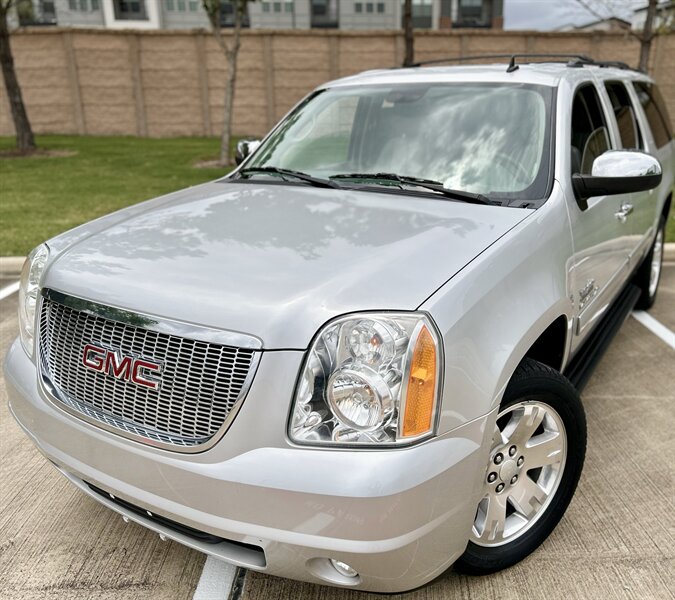 2011 GMC GMC YUKON XL SLT LEATHER 8-PASSENGER DVD YOUTUBE VIDEO   - Photo 4 - Stafford, TX 77477