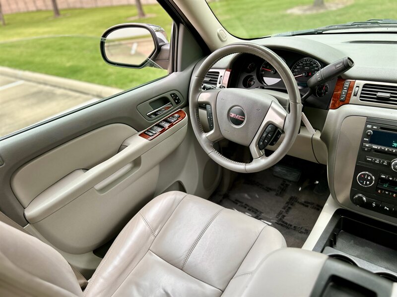 2011 GMC GMC YUKON XL SLT LEATHER 8-PASSENGER DVD YOUTUBE VIDEO   - Photo 27 - Stafford, TX 77477