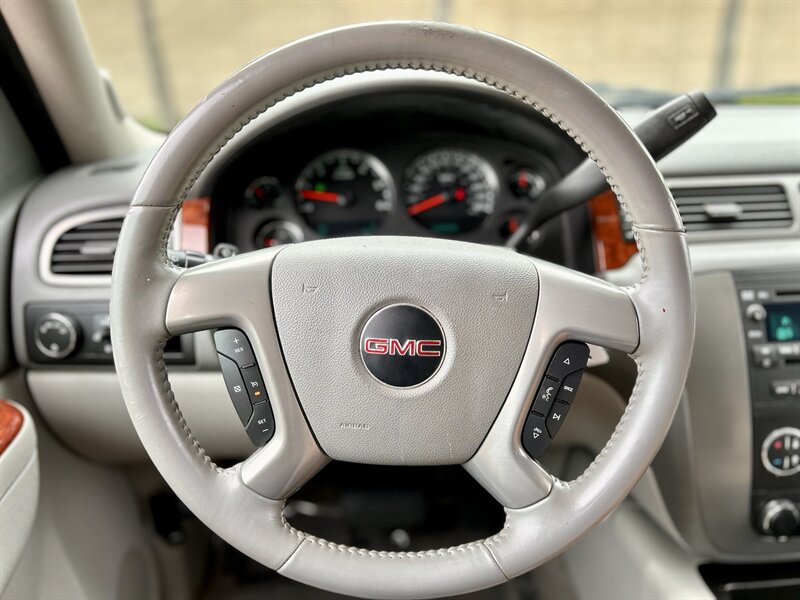 2011 GMC GMC YUKON XL SLT LEATHER 8-PASSENGER DVD YOUTUBE VIDEO   - Photo 23 - Stafford, TX 77477