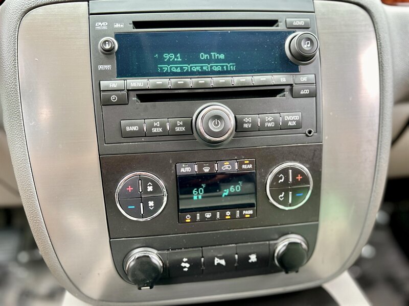 2011 GMC GMC YUKON XL SLT LEATHER 8-PASSENGER DVD YOUTUBE VIDEO   - Photo 30 - Stafford, TX 77477