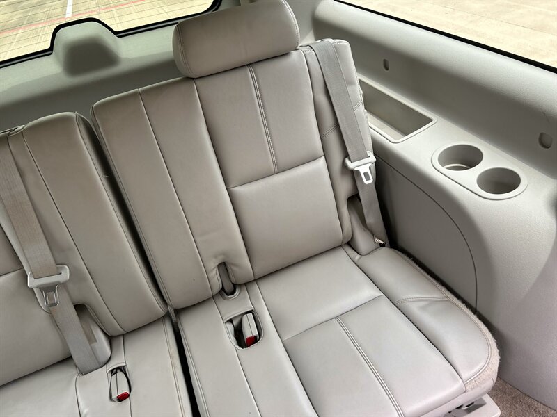 2011 GMC GMC YUKON XL SLT LEATHER 8-PASSENGER DVD YOUTUBE VIDEO   - Photo 49 - Stafford, TX 77477