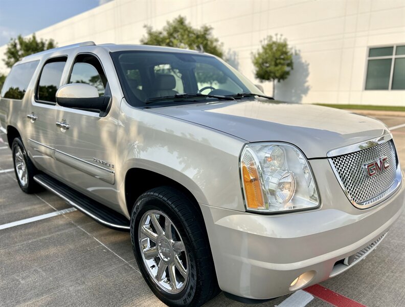 2007 GMC GMC YUKON DENALI XL AWD NAVIGATION LEATHER R-CAM BOSE ROOF 7PASS 4X4   - Photo 12 - Stafford, TX 77477