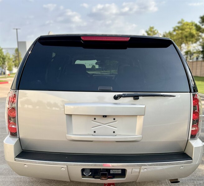 2007 GMC GMC YUKON DENALI XL AWD NAVIGATION LEATHER R-CAM BOSE ROOF 7PASS 4X4   - Photo 26 - Stafford, TX 77477