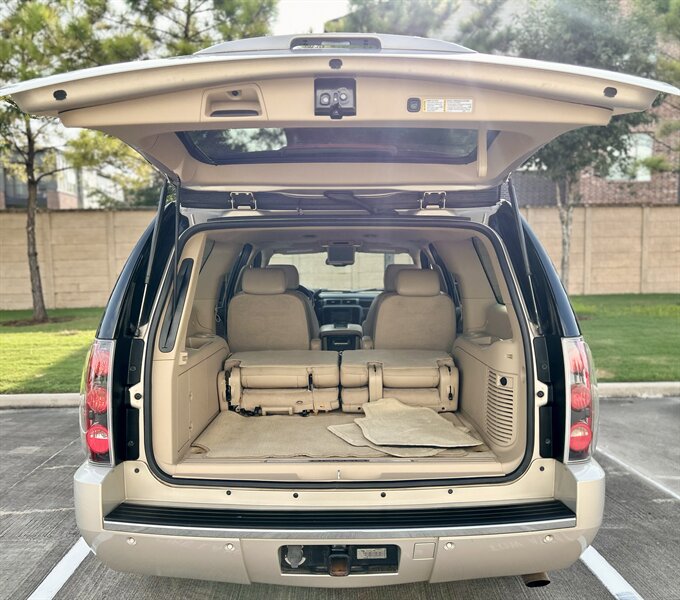 2007 GMC GMC YUKON DENALI XL AWD NAVIGATION LEATHER R-CAM BOSE ROOF 7PASS 4X4   - Photo 27 - Stafford, TX 77477