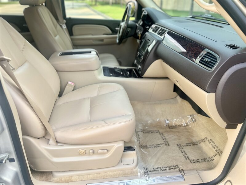 2007 GMC GMC YUKON DENALI XL AWD NAVIGATION LEATHER R-CAM BOSE ROOF 7PASS 4X4   - Photo 35 - Stafford, TX 77477