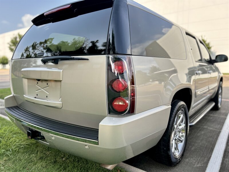 2007 GMC GMC YUKON DENALI XL AWD NAVIGATION LEATHER R-CAM BOSE ROOF 7PASS 4X4   - Photo 19 - Stafford, TX 77477