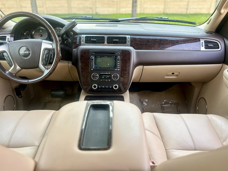 2007 GMC GMC YUKON DENALI XL AWD NAVIGATION LEATHER R-CAM BOSE ROOF 7PASS 4X4   - Photo 57 - Stafford, TX 77477