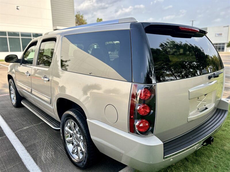 2007 GMC GMC YUKON DENALI XL AWD NAVIGATION LEATHER R-CAM BOSE ROOF 7PASS 4X4   - Photo 16 - Stafford, TX 77477
