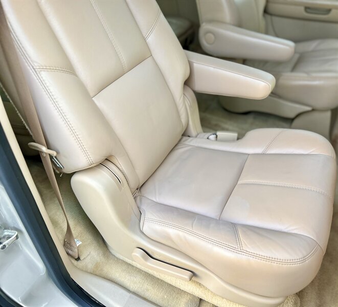 2007 GMC GMC YUKON DENALI XL AWD NAVIGATION LEATHER R-CAM BOSE ROOF 7PASS 4X4   - Photo 39 - Stafford, TX 77477