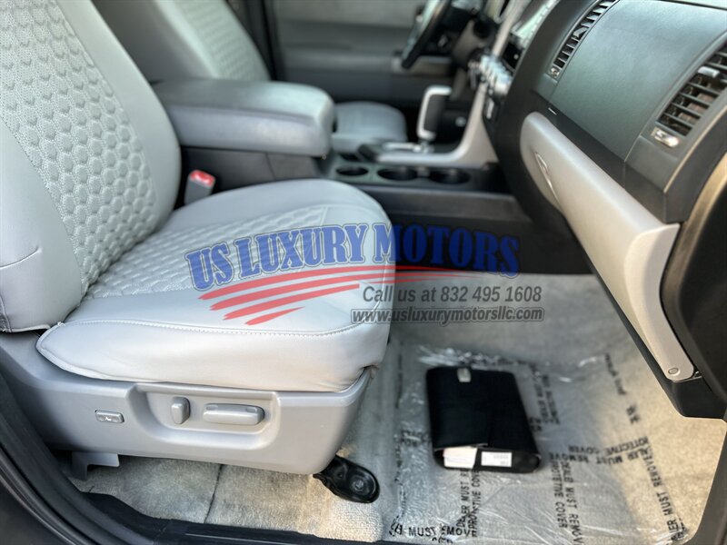2011 Toyota TOYOTA SEQUOIA LIMITED NAVIFATION LEATHER DVD R-CAMERA YOUTUBE VIDEO   - Photo 46 - Stafford, TX 77477