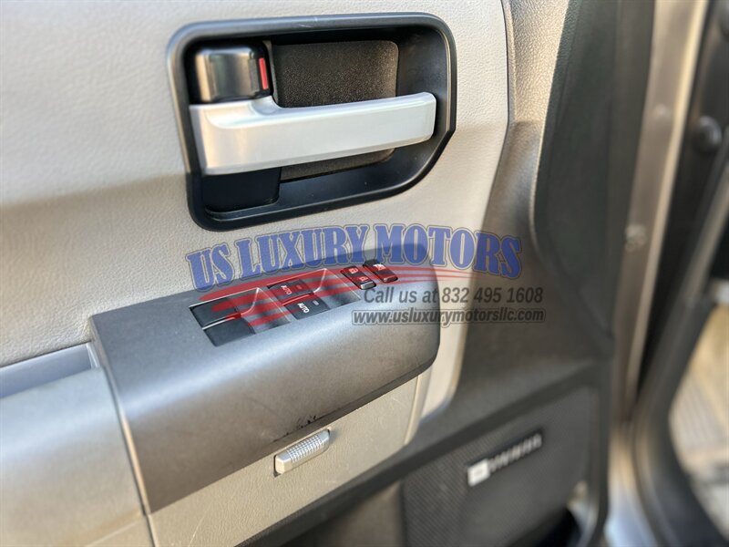 2011 Toyota TOYOTA SEQUOIA LIMITED NAVIFATION LEATHER DVD R-CAMERA YOUTUBE VIDEO   - Photo 39 - Stafford, TX 77477