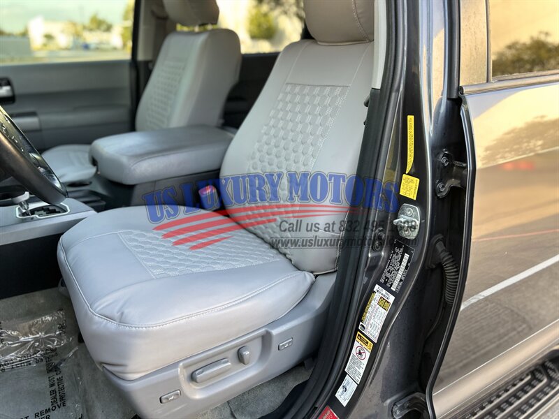 2011 Toyota TOYOTA SEQUOIA LIMITED NAVIFATION LEATHER DVD R-CAMERA YOUTUBE VIDEO   - Photo 42 - Stafford, TX 77477