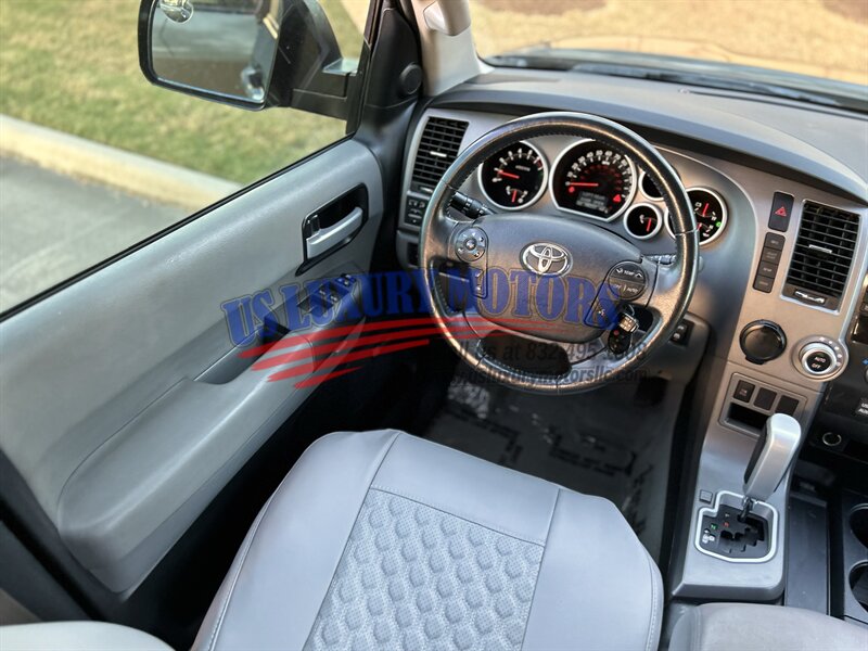 2011 Toyota TOYOTA SEQUOIA LIMITED NAVIFATION LEATHER DVD R-CAMERA YOUTUBE VIDEO   - Photo 43 - Stafford, TX 77477