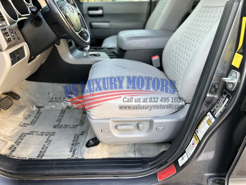 2011 Toyota TOYOTA SEQUOIA LIMITED NAVIFATION LEATHER DVD R-CAMERA YOUTUBE VIDEO   - Photo 41 - Stafford, TX 77477