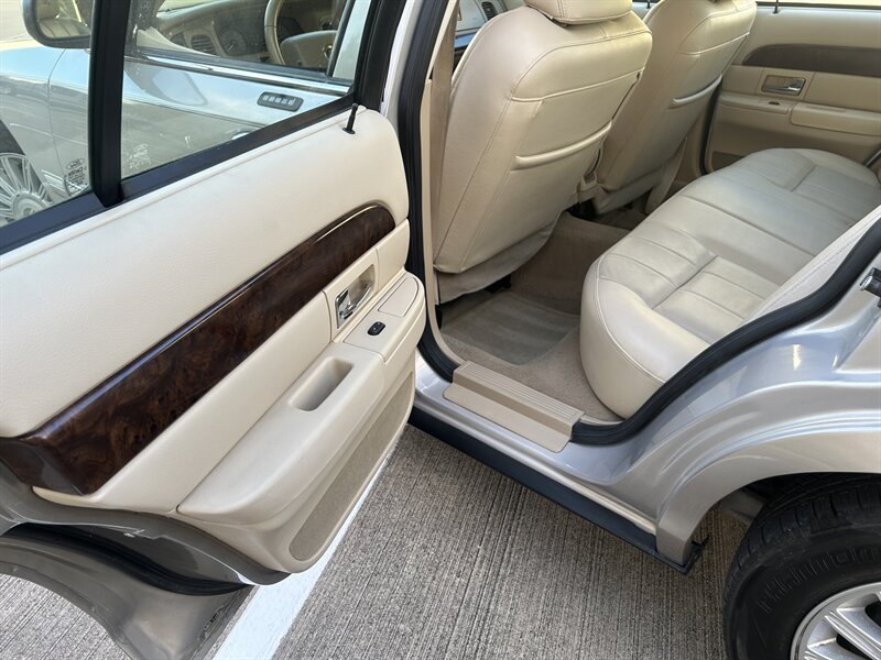 2008 Mercury MERCURY GRAND MARQUIS LS LEATHER WOOD CRUISE CONTROL 88K LOW MILES   - Photo 57 - Stafford, TX 77477