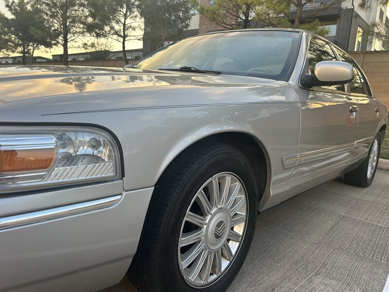 2008 Mercury MERCURY GRAND MARQUIS LS LEATHER WOOD CRUISE CONTROL 88K LOW MILES   - Photo 29 - Stafford, TX 77477