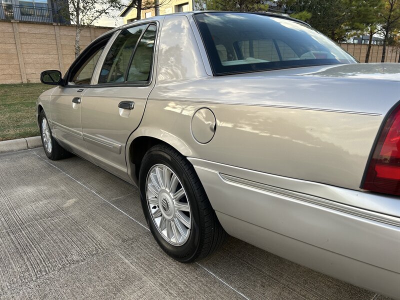 2008 Mercury MERCURY GRAND MARQUIS LS LEATHER WOOD CRUISE CONTROL 88K LOW MILES   - Photo 19 - Stafford, TX 77477