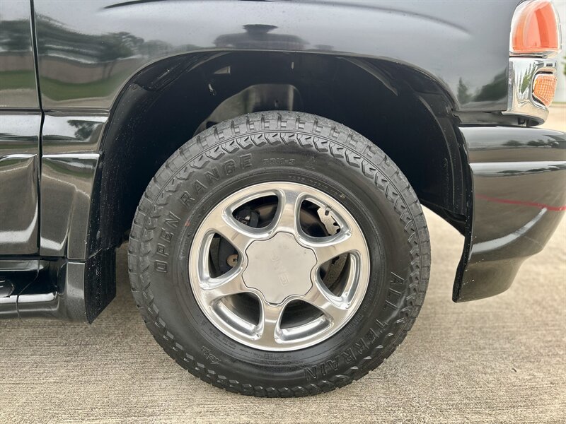 2005 GMC GMC YUKON DENALI AWD LEATHER 6.0L V8 335 hp SUNROOF YOUTUBE VIDEO   - Photo 79 - Stafford, TX 77477