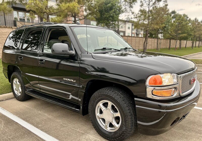 2005 GMC GMC YUKON DENALI AWD LEATHER 6.0L V8 335 hp SUNROOF YOUTUBE VIDEO   - Photo 10 - Stafford, TX 77477