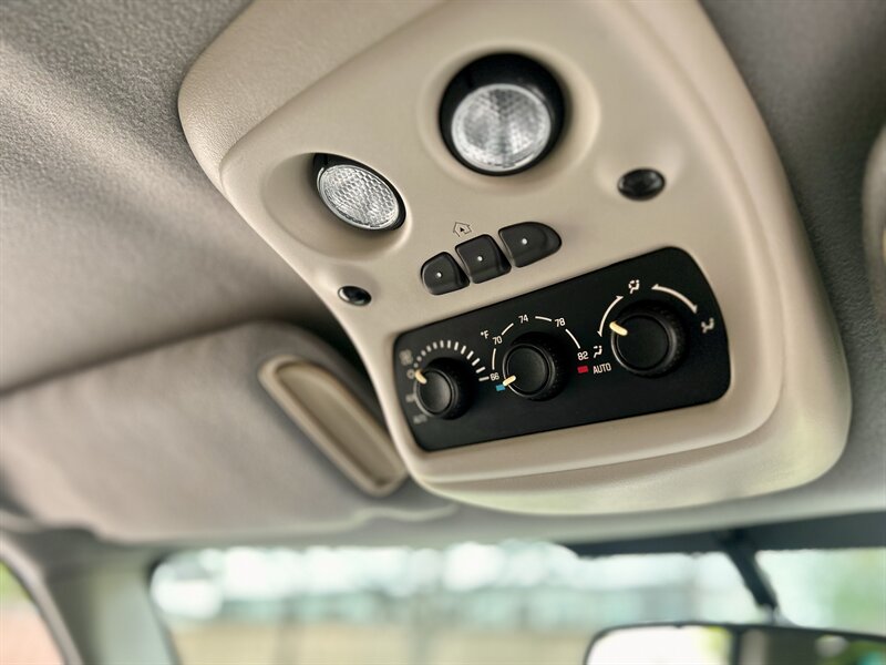 2005 GMC GMC YUKON DENALI AWD LEATHER 6.0L V8 335 hp SUNROOF YOUTUBE VIDEO   - Photo 70 - Stafford, TX 77477