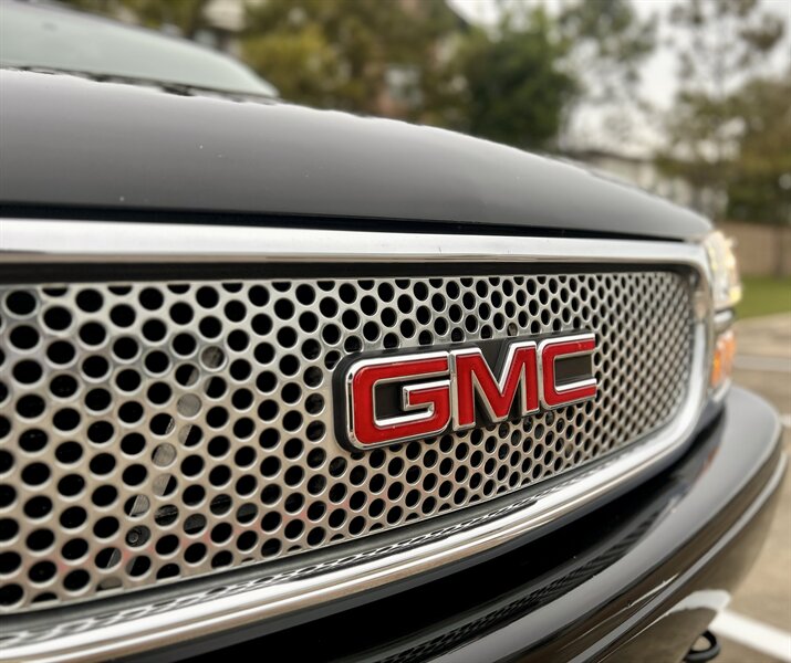 2005 GMC GMC YUKON DENALI AWD LEATHER 6.0L V8 335 hp SUNROOF YOUTUBE VIDEO   - Photo 33 - Stafford, TX 77477