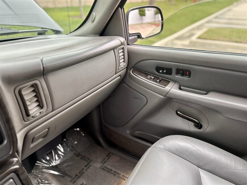 2005 GMC GMC YUKON DENALI AWD LEATHER 6.0L V8 335 hp SUNROOF YOUTUBE VIDEO   - Photo 55 - Stafford, TX 77477