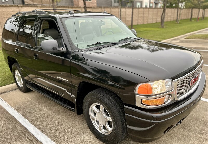 2005 GMC GMC YUKON DENALI AWD LEATHER 6.0L V8 335 hp SUNROOF YOUTUBE VIDEO   - Photo 9 - Stafford, TX 77477