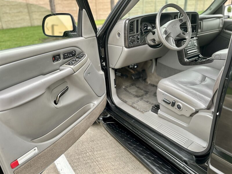 2005 GMC GMC YUKON DENALI AWD LEATHER 6.0L V8 335 hp SUNROOF YOUTUBE VIDEO   - Photo 45 - Stafford, TX 77477