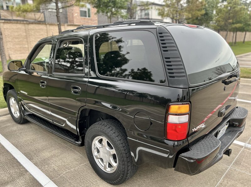 2005 GMC GMC YUKON DENALI AWD LEATHER 6.0L V8 335 hp SUNROOF YOUTUBE VIDEO   - Photo 27 - Stafford, TX 77477