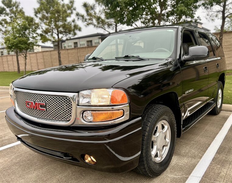 2005 GMC GMC YUKON DENALI AWD LEATHER 6.0L V8 335 hp SUNROOF YOUTUBE VIDEO   - Photo 4 - Stafford, TX 77477